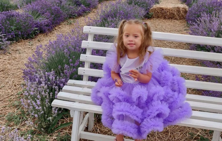 Povestea Lizei, fetita de 4 ani care nu a mai ajuns acasa. Ultimele ei ore de viata, surprinse in imagini, inainte de atacul din Vinita Povestea Lizei, fetita de 4 ani care nu a mai ajuns acasa. Ultimele ei ore de viata, surprinse in imagini, inainte de atacul din Vinita