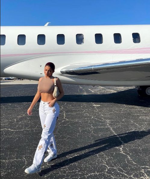 Kylie Jenner, pusa la zid pentru un zbor de 12 minute cu avionul privat: „Criminala climatului” Kylie Jenner, pusa la zid pentru un zbor de 12 minute cu avionul privat: „Criminala climatului”