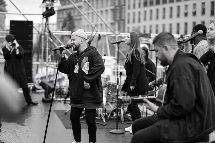 Monatik s-a intors in Ucraina si a sustinut acolo un concert pentru prima data de la inceputul razboiului - FOTO Monatik s-a intors in Ucraina si a sustinut acolo un concert pentru prima data de la inceputul razboiului - FOTO