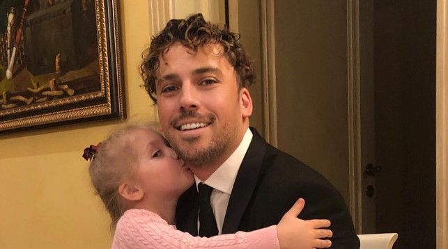 „Trei ani mai tarziu”! Vezi cat de mult a crescut fiica lui Maxim Galkin si a Allei Pugacheva, Liza in varsta de 8 ani - VIDEO „Trei ani mai tarziu”! Vezi cat de mult a crescut fiica lui Maxim Galkin si a Allei Pugacheva, Liza in varsta de 8 ani - VIDEO