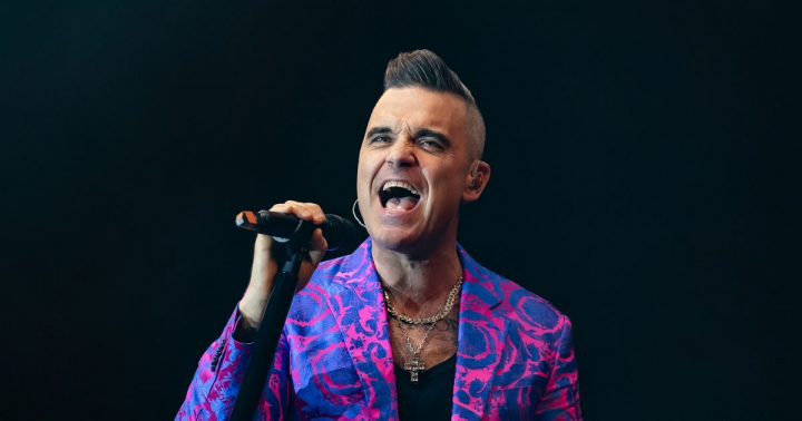 Robbie Williams filmeaza un documentar despre viata sa. Cantaretul va arata casa pe care a ascuns-o timp de 20 de ani: „Sunt multe de povestit” Robbie Williams filmeaza un documentar despre viata sa. Cantaretul va arata casa pe care a ascuns-o timp de 20 de ani: „Sunt multe de povestit”