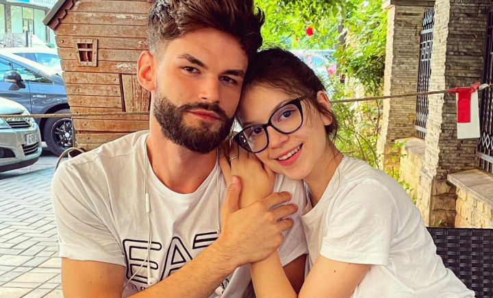 Cleopatra Stratan si Edward Sanda dezvaluie secretul casniciei lor: „Nu ne certam niciodata” Cleopatra Stratan si Edward Sanda dezvaluie secretul casniciei lor: „Nu ne certam niciodata”