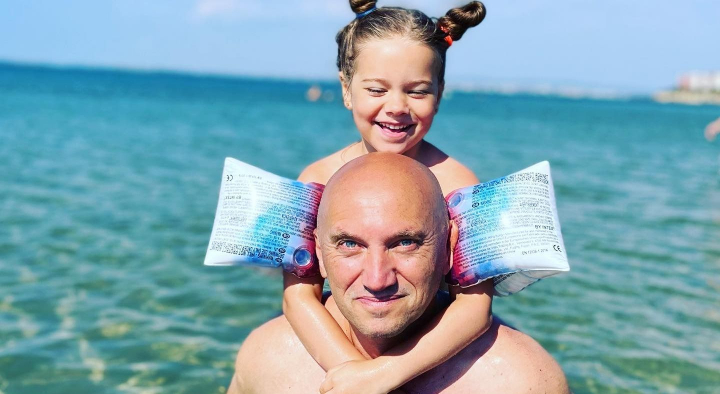 Fata tatei! Anatol Durbala a publicat o imagine emotionanta cu fiica sa, Cassandra: „Privirea ei te topeste!” - FOTO Fata tatei! Anatol Durbala a publicat o imagine emotionanta cu fiica sa, Cassandra: „Privirea ei te topeste!” - FOTO