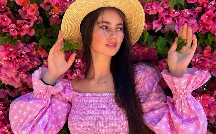 Este la fel de frumoasa si fara machiaj! Nina Cretu nu se sfieste sa se fotografieze naturala - FOTO Este la fel de frumoasa si fara machiaj! Nina Cretu nu se sfieste sa se fotografieze naturala - FOTO