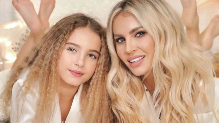 Andreea Banica, detalii nestiute despre relatia cu fiica ei, Sofia: „I-am spus sa aiba grija, sa stie ceea ce cheltuieste” Andreea Banica, detalii nestiute despre relatia cu fiica ei, Sofia: „I-am spus sa aiba grija, sa stie ceea ce cheltuieste”