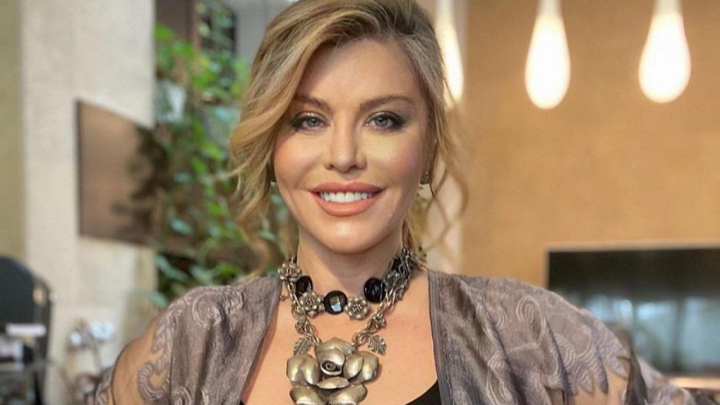 Cum arata Loredana Groza la primele ore ale diminetii. Artista le-a arata fanilor o imagine direct din dormitorul ei - FOTO Cum arata Loredana Groza la primele ore ale diminetii. Artista le-a arata fanilor o imagine direct din dormitorul ei - FOTO