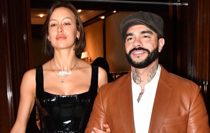 Cum arata iubita lui Timati fara filtre si photoshop! Oksana Samoilova a dat-o de gol: „Este complet diferita” - FOTO Cum arata iubita lui Timati fara filtre si photoshop! Oksana Samoilova a dat-o de gol: „Este complet diferita” - FOTO