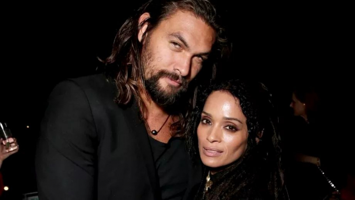 Jason Mamoa si Lisa Bonet - o poveste de dragoste neobisniuta care nu s-a incheiat cu un final fericit. Afla secretul din spatele casniciei lor - FOTO Jason Mamoa si Lisa Bonet - o poveste de dragoste neobisniuta care nu s-a incheiat cu un final fericit. Afla secretul din spatele casniciei lor - FOTO