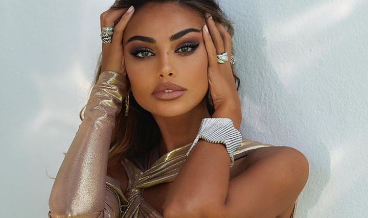 Madalina Ghenea bifeaza o schimbare de look nonconformista. Care este cea mai mare dorinta a ei la aniversare a 35 de ani - FOTO Madalina Ghenea bifeaza o schimbare de look nonconformista. Care este cea mai mare dorinta a ei la aniversare a 35 de ani - FOTO