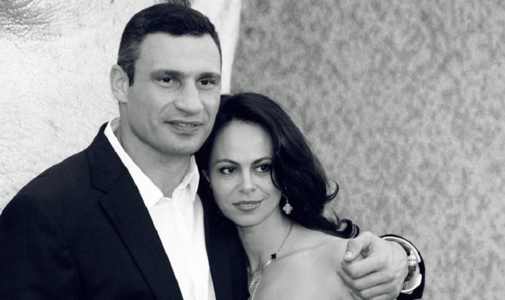 Dupa 25 de ani de casnicie, Vitali Klichko si sotia sa divorteaza: „Viata continua...” Dupa 25 de ani de casnicie, Vitali Klichko si sotia sa divorteaza: „Viata continua...”
