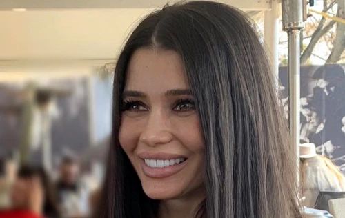 Elena Basescu, ingrijorator de slaba. Vedeta si-a speriat fanii cu cea mai noua postare - FOTO
Elena Basescu, ingrijorator de slaba. Vedeta si-a speriat fanii cu cea mai noua postare - FOTO