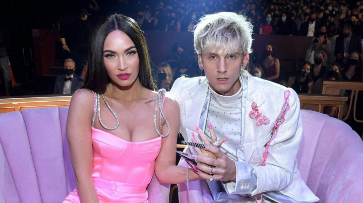 S-au despartit sau nu Megan Fox si Machine Gun Kelly? Ce informatii au aparut in presa de peste ocean S-au despartit sau nu Megan Fox si Machine Gun Kelly? Ce informatii au aparut in presa de peste ocean