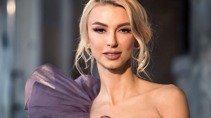 Andreea Balan tine dieta cu dulciuri: „Imi mentin silueta, cu prajituri, ciocolata si…”. Are 49 de kilograme