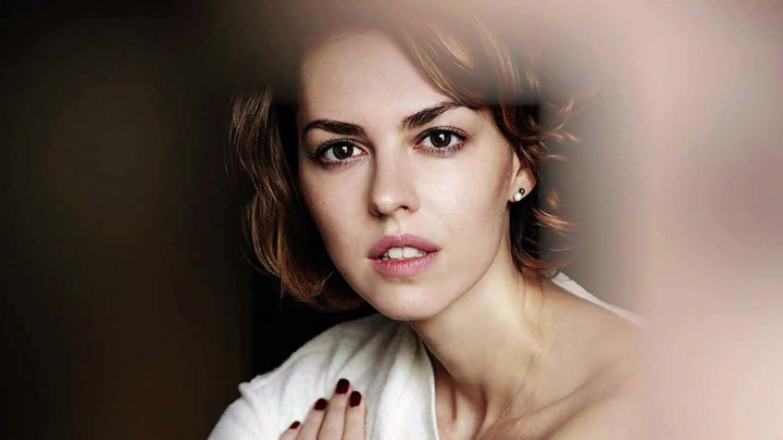 Leanka Grau - iubeste din nou! Fiica actorului Gheorghe Grau a publicat in mediul online imagini exclusive cu barbatul care i-a furat inima - FOTO Leanka Grau - iubeste din nou! Fiica actorului Gheorghe Grau a publicat in mediul online imagini exclusive cu barbatul care i-a furat inima - FOTO