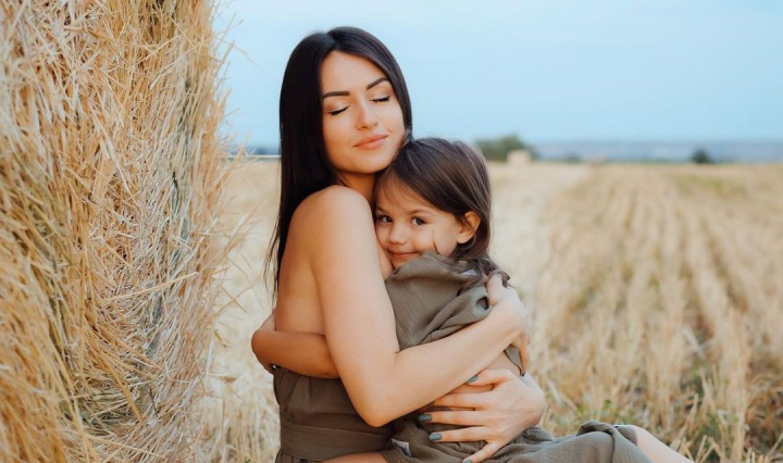 Fiica cea mica a Ellei Chistol a implinit 4 ani! Vezi mesajul emotionant pe care l-a transmis bloggerita Emmei - FOTO Fiica cea mica a Ellei Chistol a implinit 4 ani! Vezi mesajul emotionant pe care l-a transmis bloggerita Emmei - FOTO