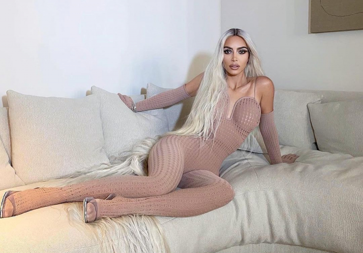 Nu a stat mult timp singura: Kim Kardashian a anuntat ca este pregatita pentru o noua relatie: „Ea este deschisa pentru noi incercari” Nu a stat mult timp singura: Kim Kardashian a anuntat ca este pregatita pentru o noua relatie: „Ea este deschisa pentru noi incercari”