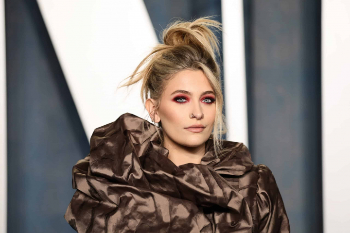 Paris Jackson, cel mai sincer interviu. Fiica lui Michael Jackson a dezvaluit cum a ajutat-o terapia sa se iubeasca mai mult pe ea: „Cand ma privesc in oglinda, nu mai urasc ceea ce vad” Paris Jackson, cel mai sincer interviu. Fiica lui Michael Jackson a dezvaluit cum a ajutat-o terapia sa se iubeasca mai mult pe ea: „Cand ma privesc in oglinda, nu mai urasc ceea ce vad”