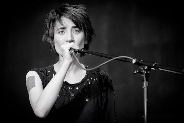 Cantareata Zemfira a implinit 45 de ani! Vezi cum isi sarbatoreste vedeta ziua sa de nastere la Paris - FOTO Cantareata Zemfira a implinit 45 de ani! Vezi cum isi sarbatoreste vedeta ziua sa de nastere la Paris - FOTO