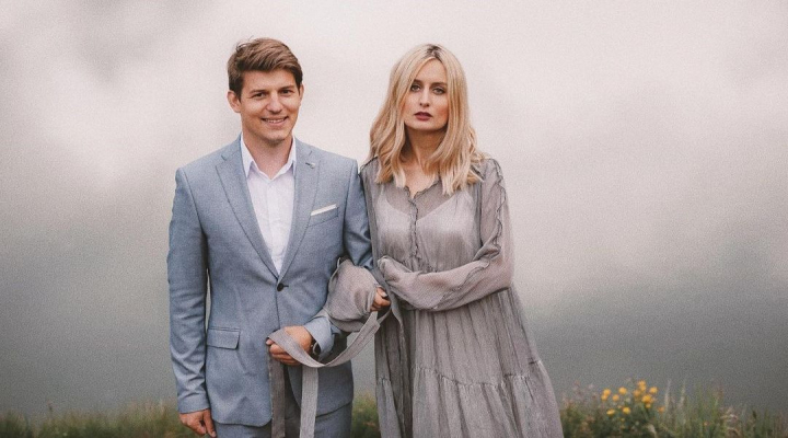 Saptamana trecuta a nascut, iar acum este nasa! Lidia Isac - in centrul atentiei la nunta finilor sai, alaturi de sotul sau, Radu Tarus: „Cei mai nebuni de frumosi” - VIDEO Saptamana trecuta a nascut, iar acum este nasa! Lidia Isac - in centrul atentiei la nunta finilor sai, alaturi de sotul sau, Radu Tarus: „Cei mai nebuni de frumosi” - VIDEO