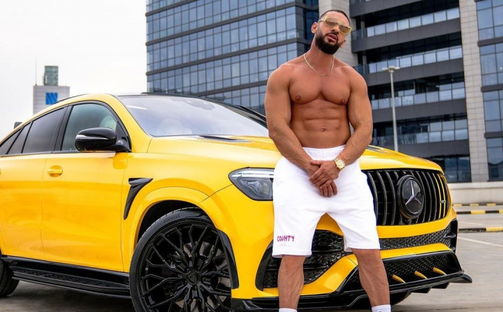 Dorian Popa, pagubit de hoti, la un concert. Ce i s-a furat artistului de pe masina: „Furaciunea nu te duce departe in viata” - VIDEO Dorian Popa, pagubit de hoti, la un concert. Ce i s-a furat artistului de pe masina: „Furaciunea nu te duce departe in viata” - VIDEO