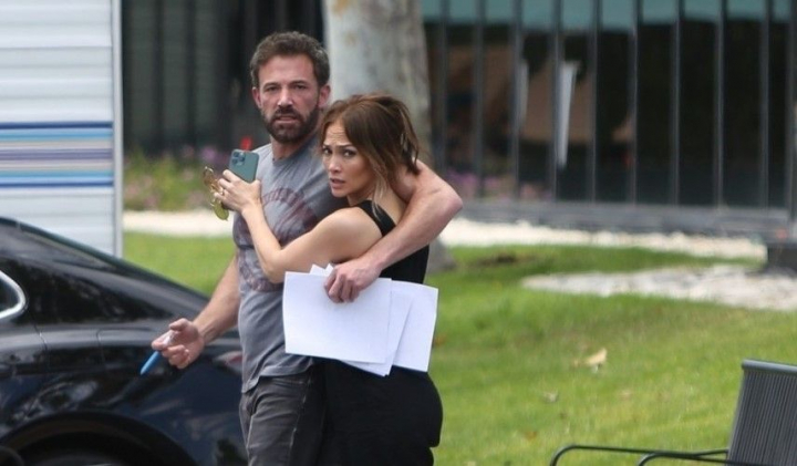 Saptamana de miere s-a terminat! Ce se intampla cu Jennifer Lopez si Ben Affleck Saptamana de miere s-a terminat! Ce se intampla cu Jennifer Lopez si Ben Affleck