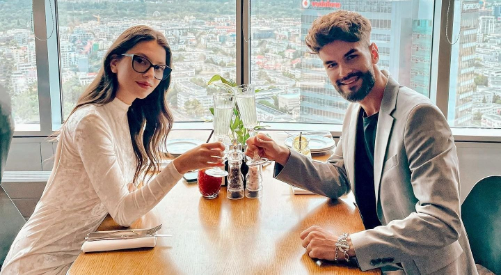 Edward Sanda si Cleopatra Stratan, detalii nestiute despre casnicia lor. Ce au dezvaluit cei doi: „Ne completam” Edward Sanda si Cleopatra Stratan, detalii nestiute despre casnicia lor. Ce au dezvaluit cei doi: „Ne completam”