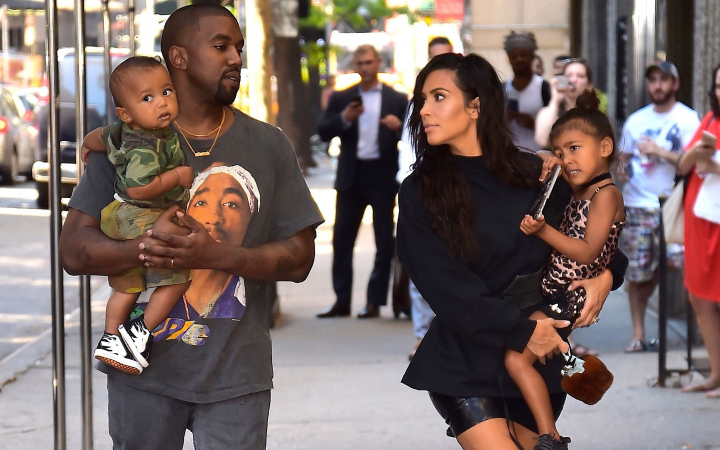 Kanye West a publicat pe retelele sociale o conversatie personala cu Kim Kardashian - FOTO Kanye West a publicat pe retelele sociale o conversatie personala cu Kim Kardashian - FOTO