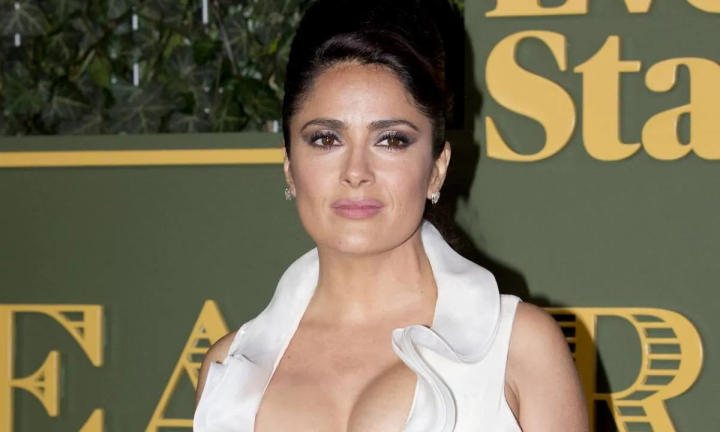 Salma Hayek a implinit 56 de ani! Cum si-a sarbatorit actrita ziua de nastere - VIDEO Salma Hayek a implinit 56 de ani! Cum si-a sarbatorit actrita ziua de nastere - VIDEO