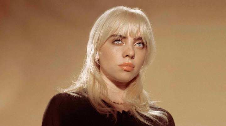 Billie Eilish a slabit si arata spectaculos! De ce interpreta a pierdut in greutate - FOTO Billie Eilish a slabit si arata spectaculos! De ce interpreta a pierdut in greutate - FOTO