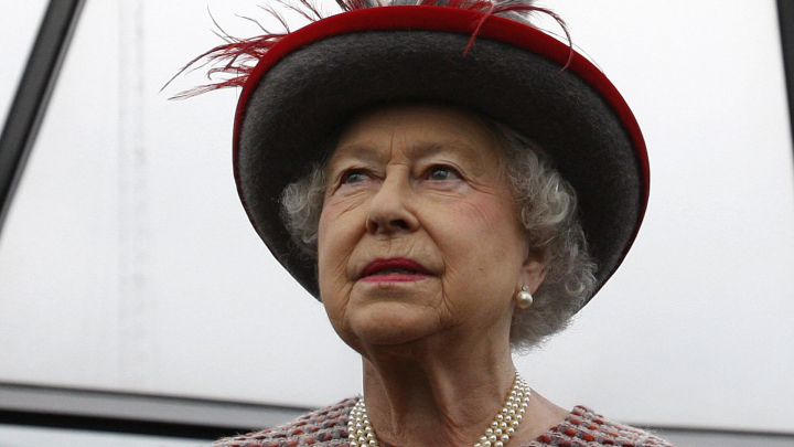 Regina Elisabeta a II-a a Marii Britanii s-a stins din viata. BBC: „A condus manata de datorie si s-a sprijinit pe credinta. Charles este acum regele nostru” Regina Elisabeta a II-a a Marii Britanii s-a stins din viata. BBC: „A condus manata de datorie si s-a sprijinit pe credinta. Charles este acum regele nostru”