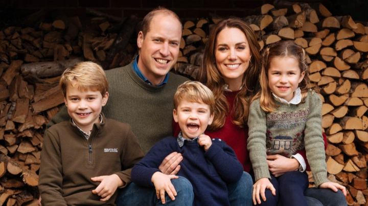 Prima zi de scoala pentru copiii Ducilor de Cambridge. Imagini adorabile cu familia Printului William - FOTO Prima zi de scoala pentru copiii Ducilor de Cambridge. Imagini adorabile cu familia Printului William - FOTO