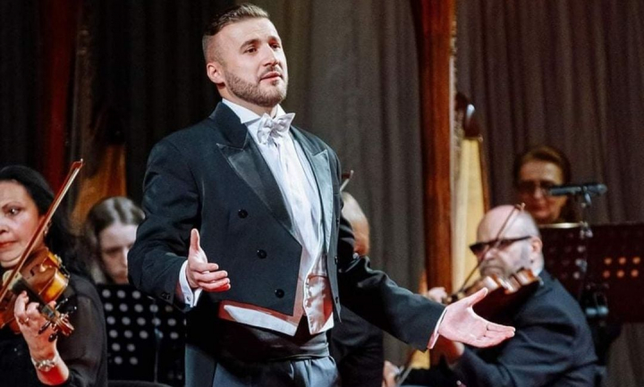 Cum a reactionat tenorul Dumitru Mitu la saltul cu parasuta al iubitei sale, Iuliana Maranciuc: „Cateva zile am fost foarte rece” - VIDEO Cum a reactionat tenorul Dumitru Mitu la saltul cu parasuta al iubitei sale, Iuliana Maranciuc: „Cateva zile am fost foarte rece” - VIDEO