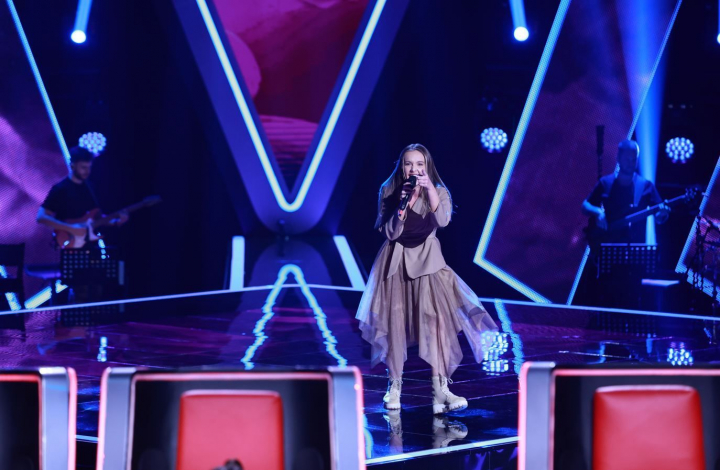 Elis Opris a venit la Vocea Romaniei sa-i demonstreze fiului ei ca orice vis poate deveni realitate: “Vreau sa fie un moment memorabil!” - VIDEO Elis Opris a venit la Vocea Romaniei sa-i demonstreze fiului ei ca orice vis poate deveni realitate: “Vreau sa fie un moment memorabil!” - VIDEO