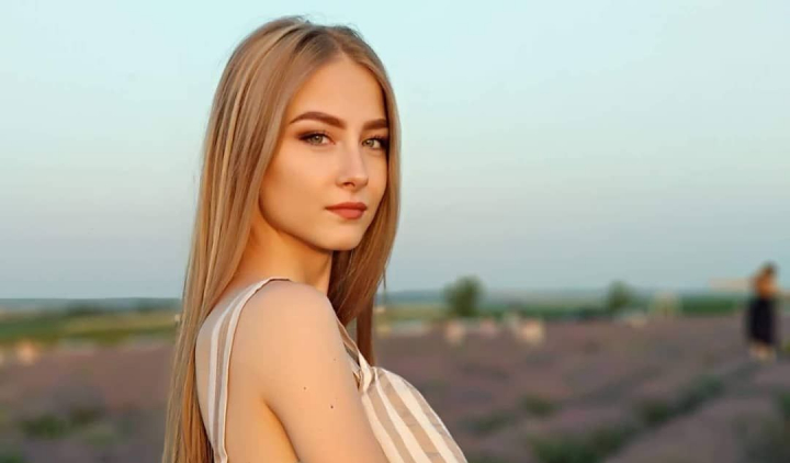 Dupa 8 luni de relatie, Adriana Babin a fost ceruta in casatorie! Alfa daca este sau nu pregatita naista pentru nunta: „Cred ca...” - VIDEO Dupa 8 luni de relatie, Adriana Babin a fost ceruta in casatorie! Alfa daca este sau nu pregatita naista pentru nunta: „Cred ca...” - VIDEO