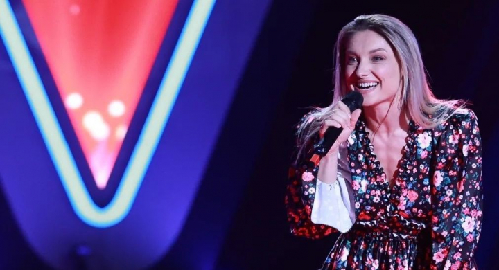 Moldoveanca Corina Ivanov l-a convins pe Tudor Chirila de la primele versuri, dar „a ales cu inima”. In echipa carui antrenor de la Vocea Romaniei 2022 va merge mai departe tanara - VIDEO Moldoveanca Corina Ivanov l-a convins pe Tudor Chirila de la primele versuri, dar „a ales cu inima”. In echipa carui antrenor de la Vocea Romaniei 2022 va merge mai departe tanara - VIDEO