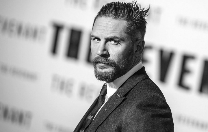 Tom Hardy, aproape de nerecunoscut cu noul look. Actorul a castigat inca o medalie de aur, la un nou campionat de arte martiale - FOTO