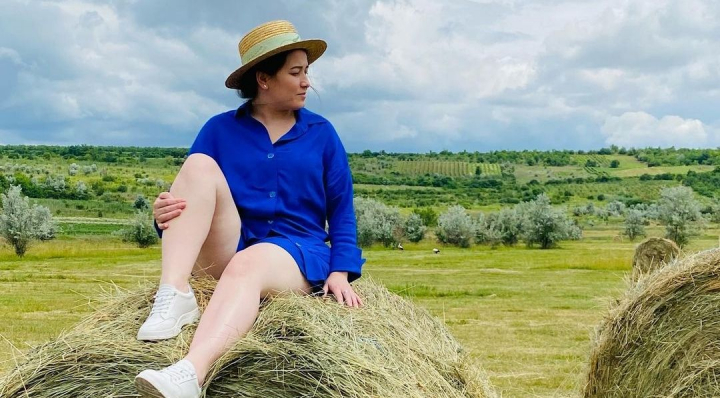 Dupa ce a publicat un filmulet hazliu, Victoria Rosca a fost criticata de catre o urmaritoare. Vezi cum a raspuns aceasta comentariilor rautacioase si ce video a postat ulterior: „Eu rar dau replici, dar...” - FOTO/VIDEO Dupa ce a publicat un filmulet hazliu, Victoria Rosca a fost criticata de catre o urmaritoare. Vezi cum a raspuns aceasta comentariilor rautacioase si ce video a postat ulterior: „Eu rar dau replici, dar...” - FOTO/VIDEO