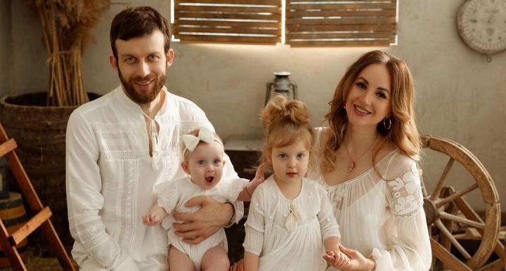 Sarbatoare in familia Katalinei Rusu! Fiica interpretei, Mia, a implinit 1 anisor. Vezi cat de mult a crescut micuta, dar si ce mesaj emotionant a publicat tanara mamica in mediul online - FOTO Sarbatoare in familia Katalinei Rusu! Fiica interpretei, Mia, a implinit 1 anisor. Vezi cat de mult a crescut micuta, dar si ce mesaj emotionant a publicat tanara mamica in mediul online - FOTO