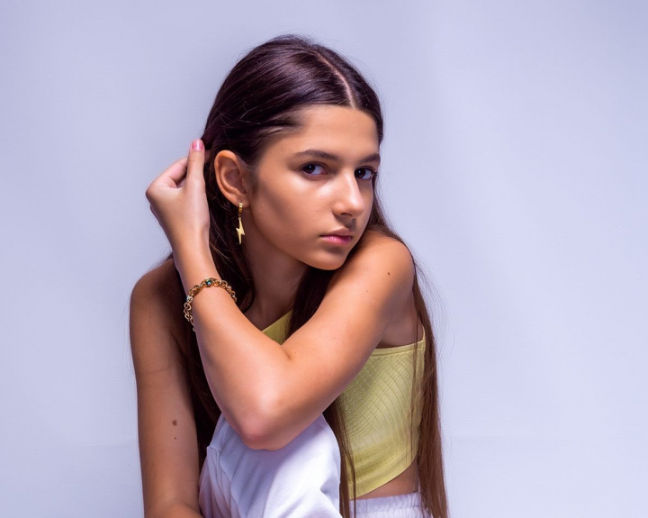 Mandria dinastiei Stefanet! Fiica muzicienilor Veaceslav si Victoria Stefanet a luat trofeul la un concurs international din Bulgaria. Vocea ei iti da fiori - FOTO/VIDEO Mandria dinastiei Stefanet! Fiica muzicienilor Veaceslav si Victoria Stefanet a luat trofeul la un concurs international din Bulgaria. Vocea ei iti da fiori - FOTO/VIDEO