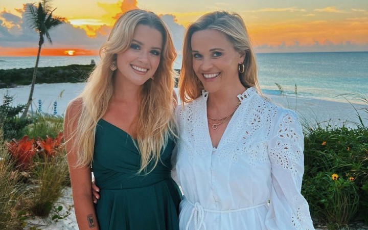 Reese Witherspoon a publicat o fotografie draguta cu fiica ei! Vezi cat de mult seamana tanara cu mama sa - FOTO Reese Witherspoon a publicat o fotografie draguta cu fiica ei! Vezi cat de mult seamana tanara cu mama sa - FOTO