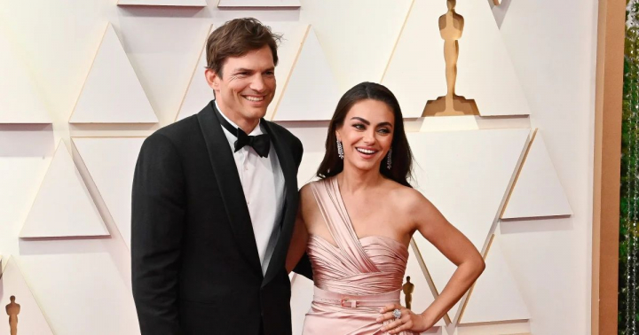 Ashton Kutcher a dezvaluit cum i-a marturisit pentru prima data Milei Kunis ca o iubeste: „Am baut prea multa tequila...” - VIDEO Ashton Kutcher a dezvaluit cum i-a marturisit pentru prima data Milei Kunis ca o iubeste: „Am baut prea multa tequila...” - VIDEO