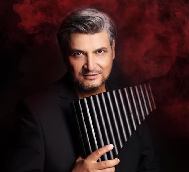 Constantin Moscovici - 40 de ani de scena! Vezi cum a avut loc un concert inedit dedicat zilei sale de nastere, unde i-a adunat pe colegii de breasla: „Am pregatit o surpriza chiar si pentru mine, am incercat sa cant rock la nai pentru prima data in viata” - VIDEO