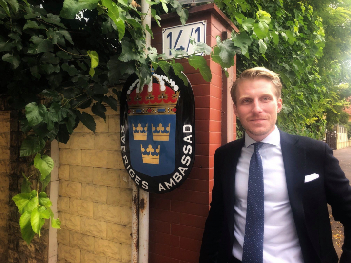 Suedezul care s-a indragostit vinul moldovenesc! Afla povestea lui Erik care a facut cursuri de sommelier in Moldova, iar tara noastra l-a cucerit: „Sunt foarte primitori si ospitalieri, aceasta este cea mai puternica impresie despre moldoveni” - VIDEO