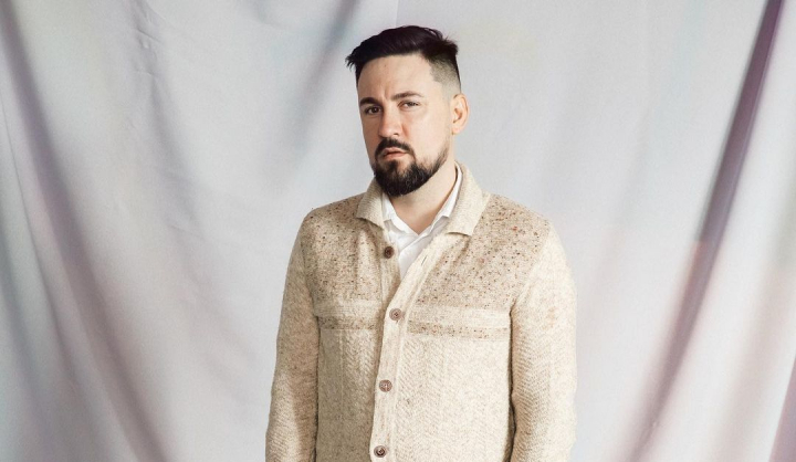 Dupa o pauza de lunga durata, Smally revine cu un nou single! Afla de la artist care este secretul unei piese bune si calitative: „La noi nimeni nu da importanta acestui lucru” - VIDEO