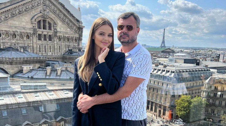 Noi imagini de la nunta Anastasiei Fotachi! Sotii au organizat o sedinta foto regala la Castelul familiei Stati - FOTO