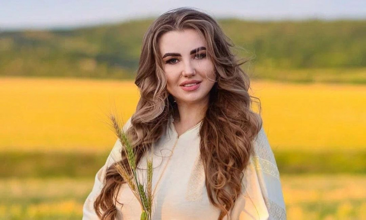 Ai tras cu ochiul in telefonul iubitului tau? Cum intelegi ca relatia ta este afectata de retelele de socializare si cum sa lupti cu gelozia, afla de la psihoterapeutul Aurelia Balan: „Nu este corect sa pui limite unui om adult!” - VIDEO Ai tras cu ochiul in telefonul iubitului tau? Cum intelegi ca relatia ta este afectata de retelele de socializare si cum sa lupti cu gelozia, afla de la psihoterapeutul Aurelia Balan: „Nu este corect sa pui limite unui om adult!” - VIDEO