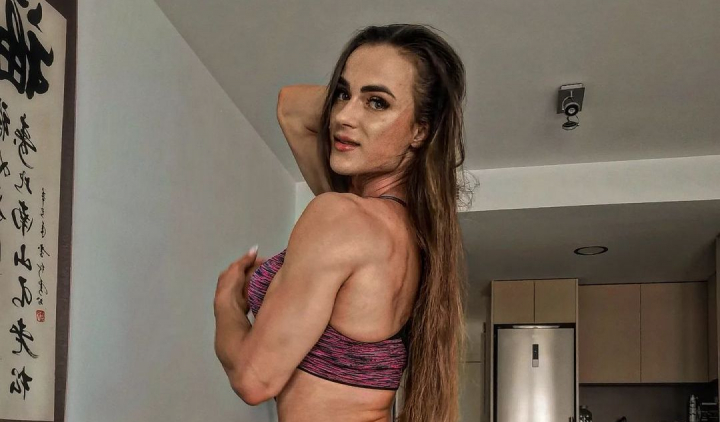 Un nou succes! Culturista Leo Ciobu a participat la un concurs international din Ungaria. Afla ce loc a ocupat moldoveanca - FOTO