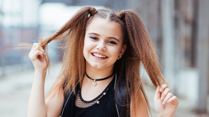 Iti mai amintesti de micuta dansatoare Ionela Tarus? Acum adolescenta are 17 ani si este la fel de frumoasa ca pe timpuri - FOTO
