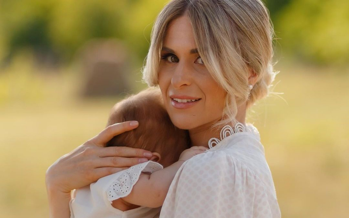 Fii prietenos cu natura si economiseste bani cu ajutorul scutecelor reutilizabile! Afla de la reporterul PRO TV, Cristina Gonta cat de usor este sa le folosesti si sa le intretii: „Undeva 12 mii de lei ar fi trebuit sa cheltui pana acum” - VIDEO