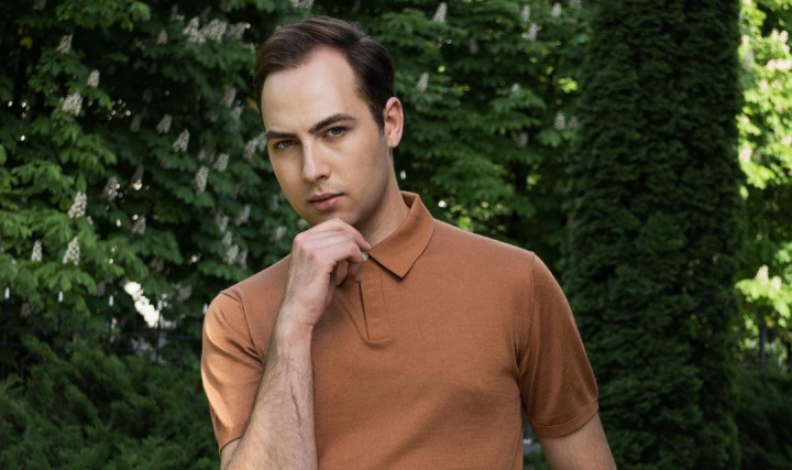 Fii stilata si in sezonul rece! Afla de la stilistul Nathaniel Kowalsky care este cea mai in voga culoare, dar si textura din aceasta toamna: „Noile tendinte sunt inspirate din anii...” - VIDEO Fii stilata si in sezonul rece! Afla de la stilistul Nathaniel Kowalsky care este cea mai in voga culoare, dar si textura din aceasta toamna: „Noile tendinte sunt inspirate din anii...” - VIDEO